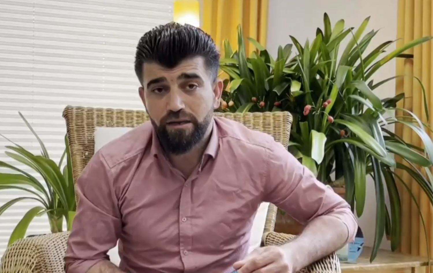 Ciwanekî ji Rojavayê Kurdistanê şêwirmendiya civakî ya Xaça Sor a Almanî dike