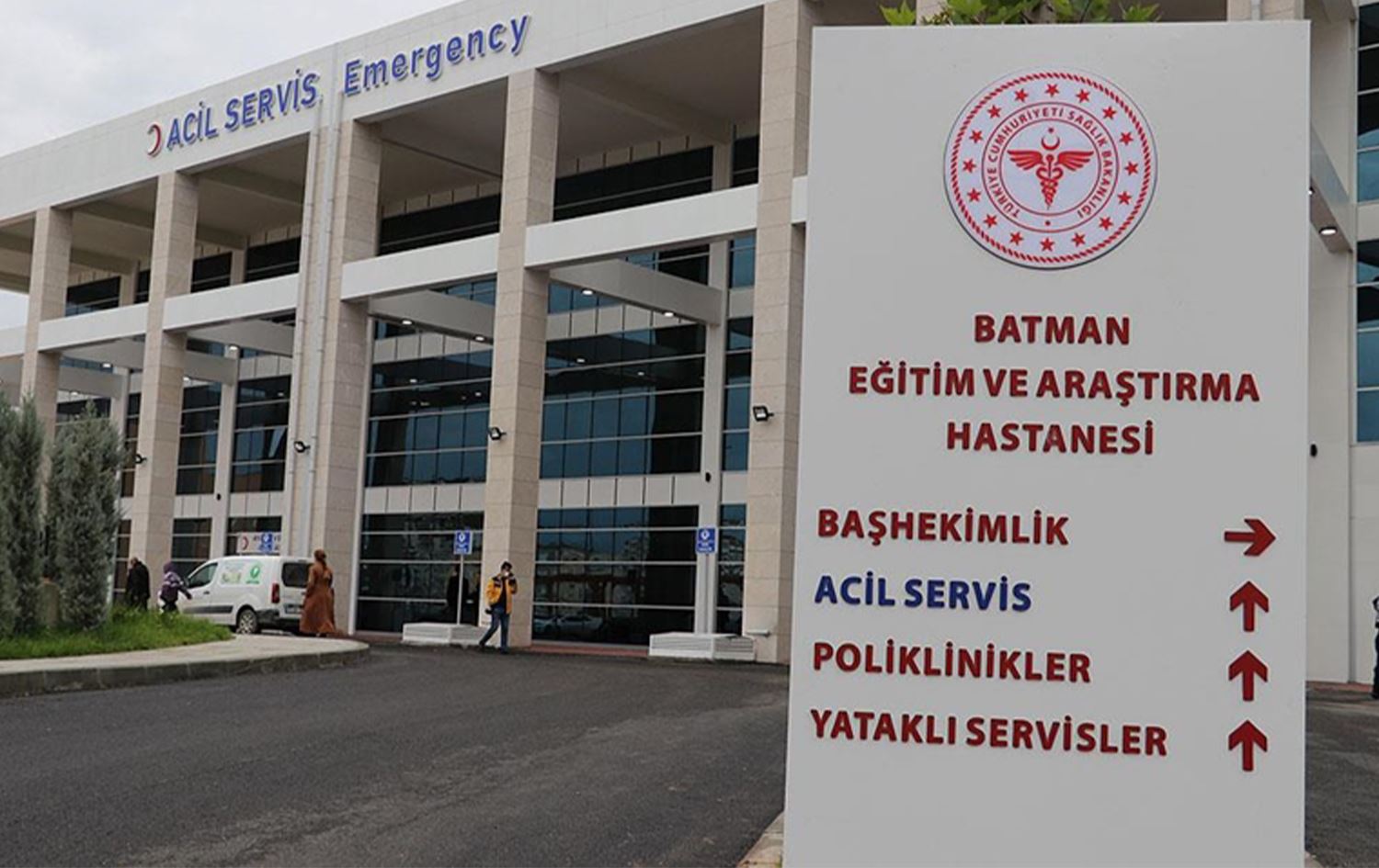 Du keç bi awayekî guman ji balkonê ketin; 1 mir, 1 jî birîndar bû