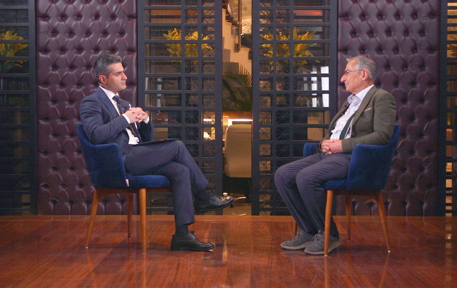 سادق زیباکەلام: ئیسرائیل ئەو قۆنا‌خەی تێپەڕاندووە کە پێویستی بەوە بێت لە هەولێر بنکەی هەبێت