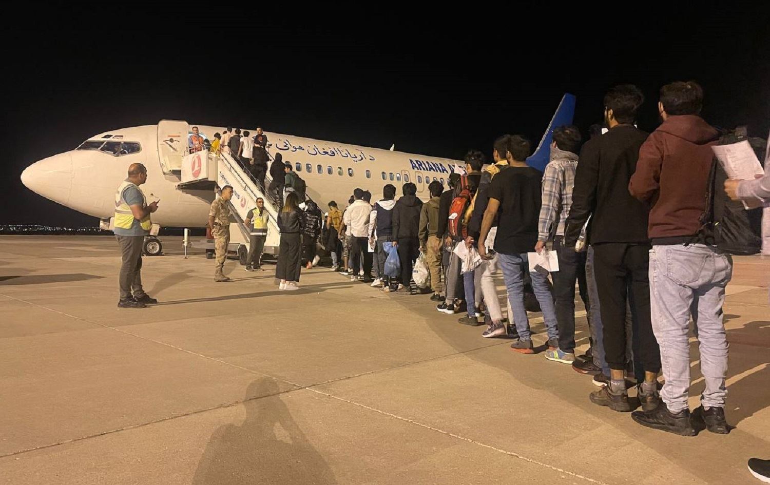 273 düzensiz göçmen Ağrı’dan Afganistan'a geri gönderildi