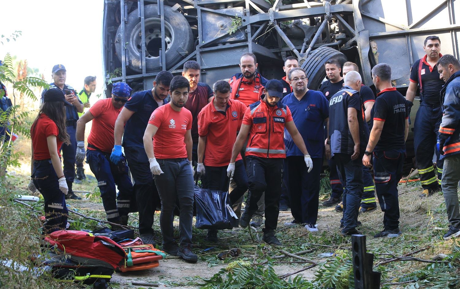 Li Kirklarelî otobûsa rêwiyan wergeriya: 6 mirî, 25 birîndar