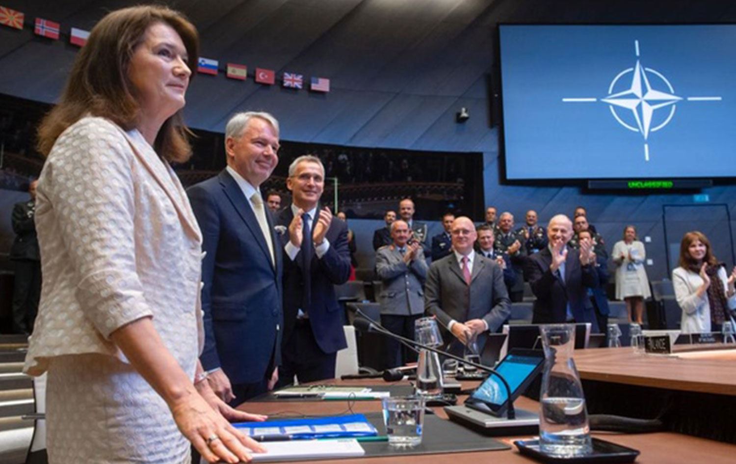 İsveç ve Finlandiya'nın NATO'ya katılım protokolleri imzalandı