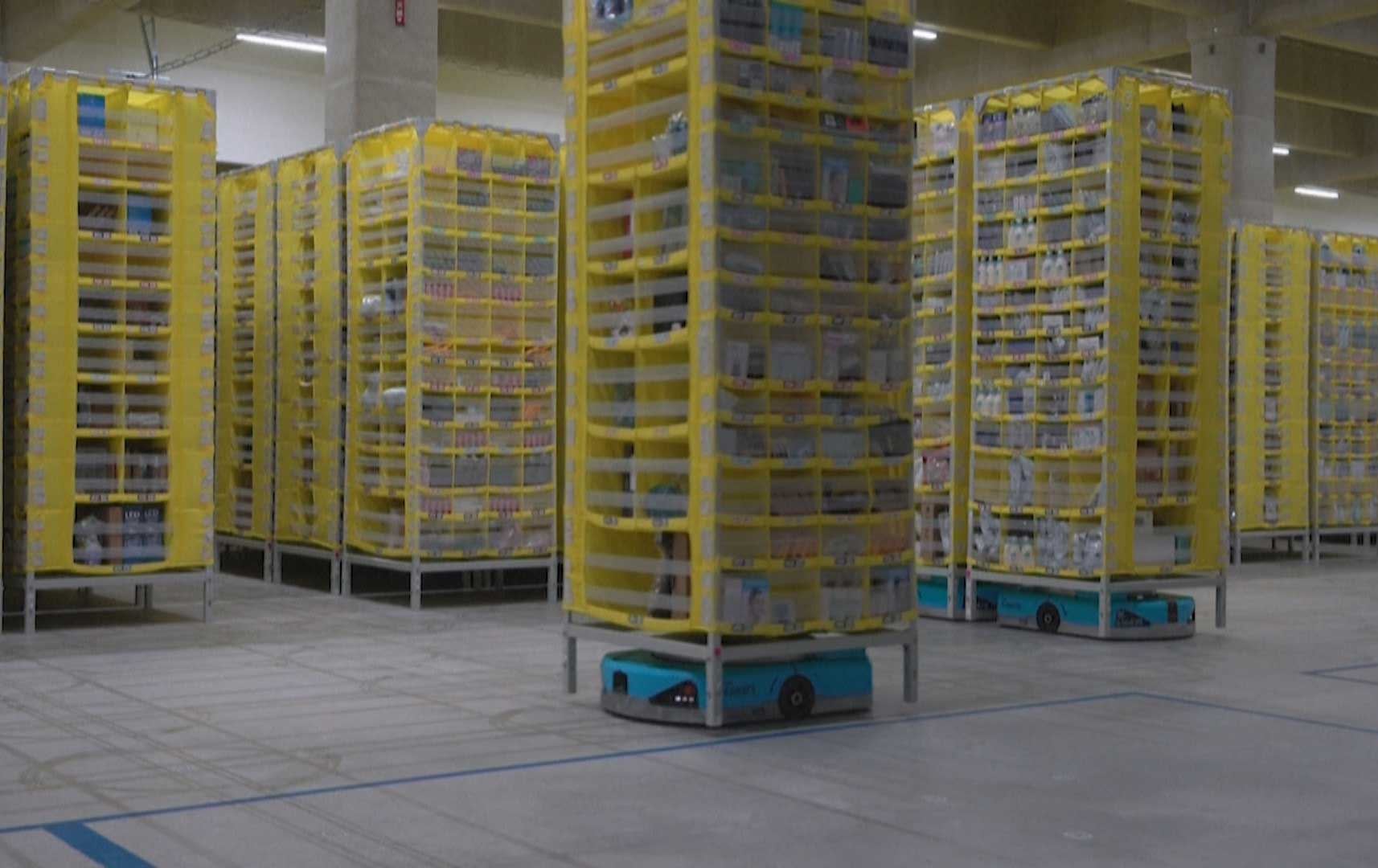 1800 رۆبۆت لە نوێترین کارگەی ئەمازۆن لە ژاپۆن کاردەکەن