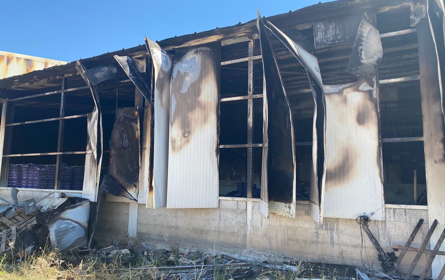 Li Mereşê agir bi kêlgehekê ket: 60 hezar mirîşk telef bûn