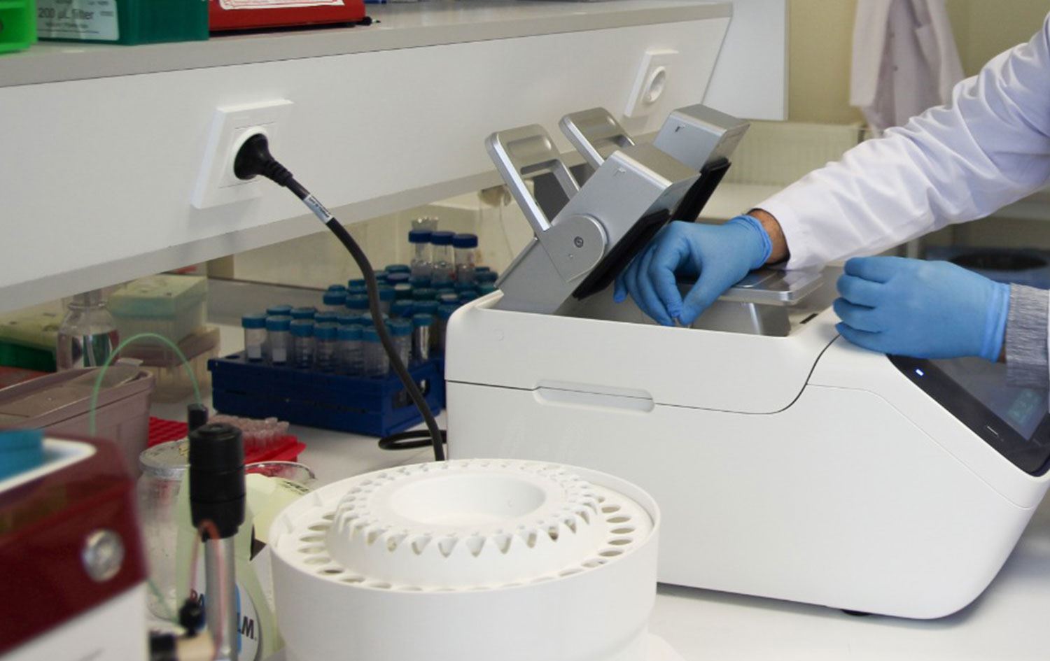 Avrupa İlaç Kurumu AB’nin yeni bir Covid-19 dalgasından geçtiğini duyurdu