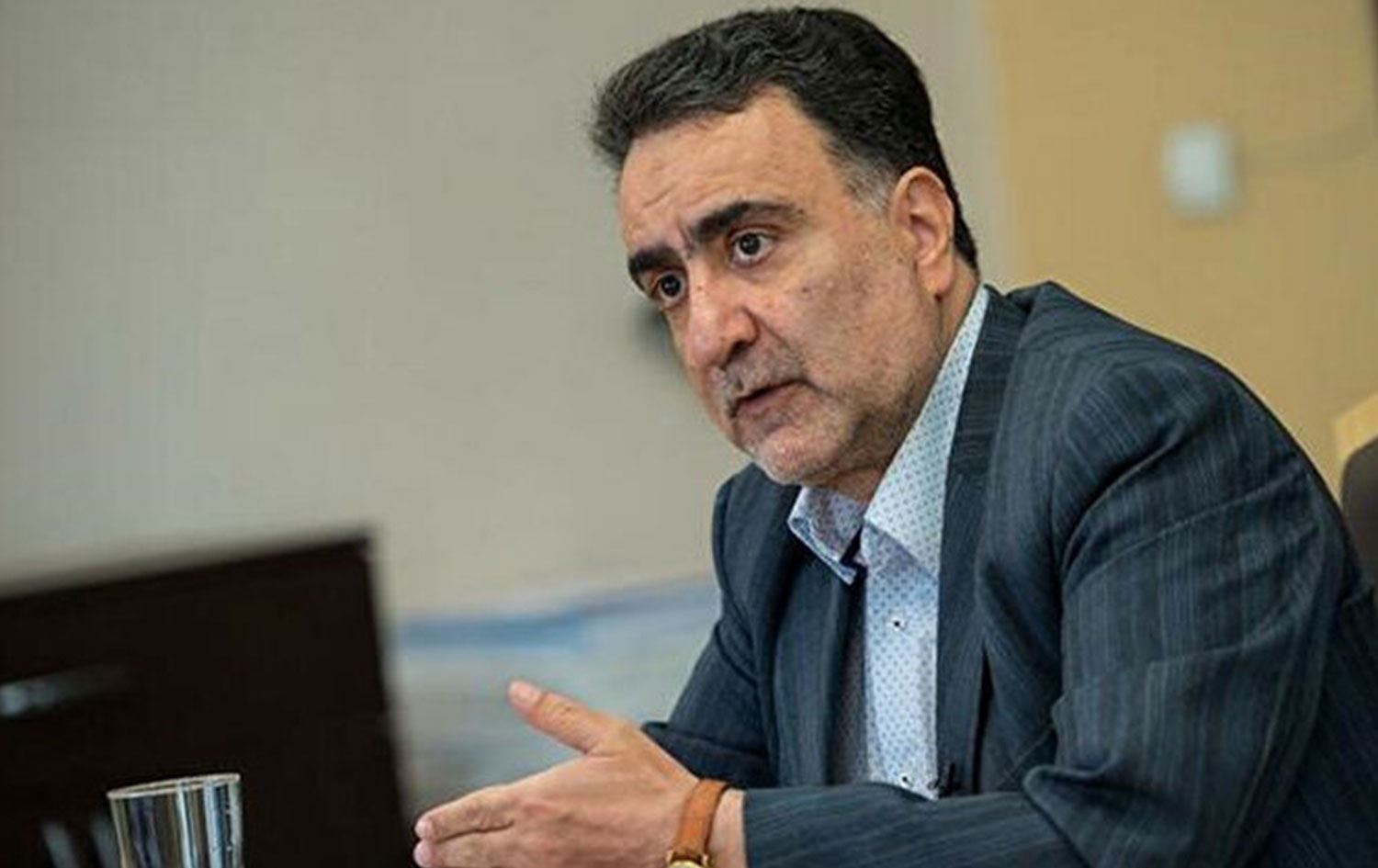 İran'da reformist siyasetçi tutuklandı