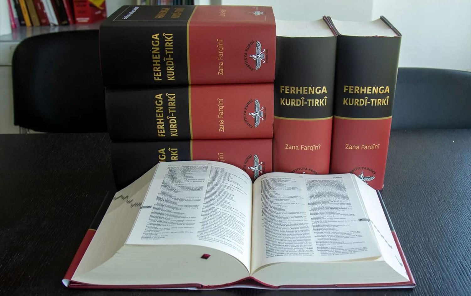 44 hezar peyvên nû li Ferhenga Kurdî-Tirkî hatin zêdekirin