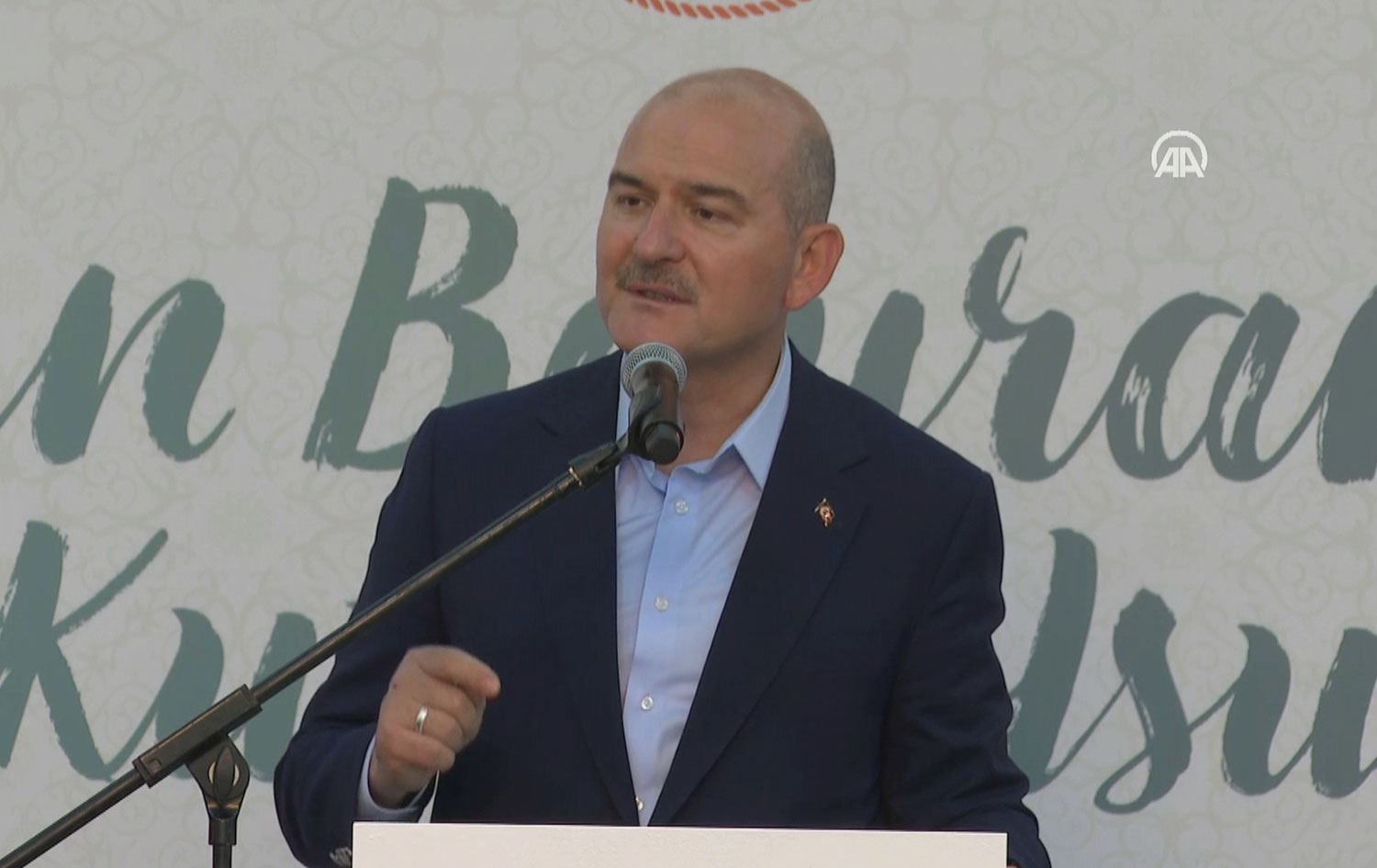 وەزیری ناوخۆی تورکیا: زیاتر لە 700 هەزار منداڵی سووری لە وڵاتەکەمان لەدایکبوون