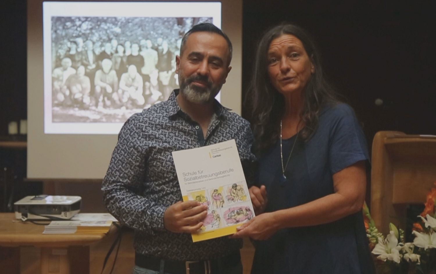 Li Nemsayê du ciwanên Kurd diploma di warê civakî de bidest xistin