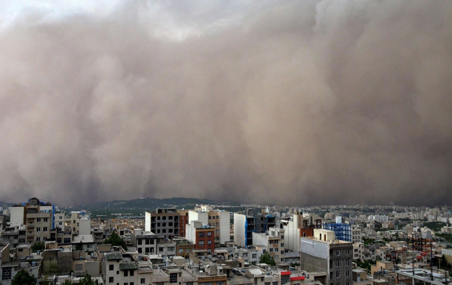 ئێران و ئیمارات بۆ بەرەنگاربوونەوەی خۆڵبارین یاداشتنامەیەک واژۆ دەکەن