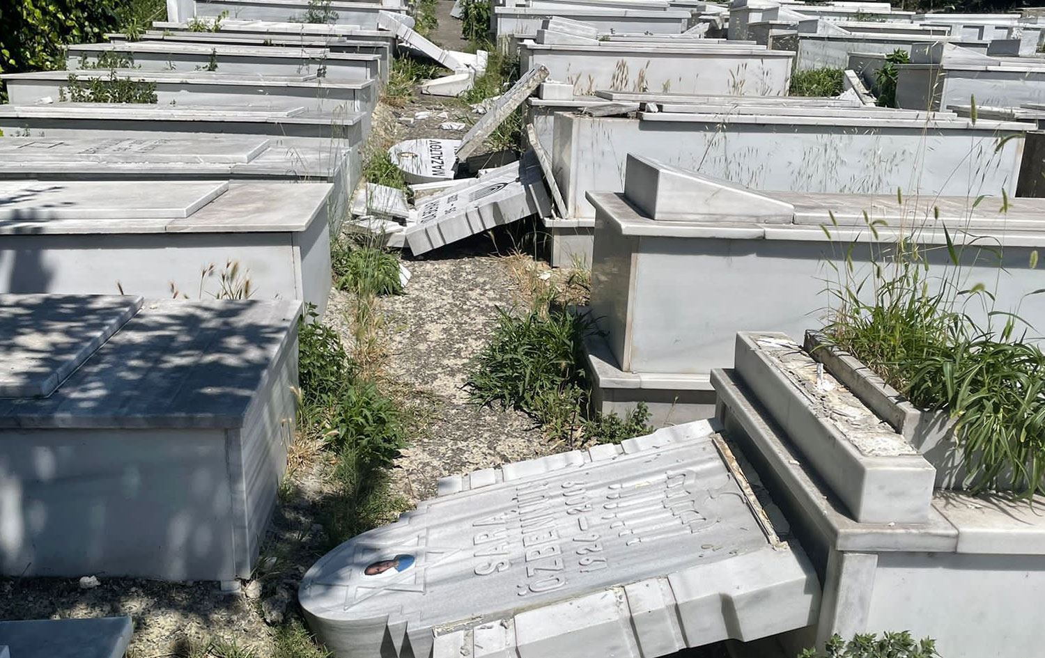 Soylu’dan Yahudi mezarlığına saldırı açıklaması: 2 kişi gözaltına alındı