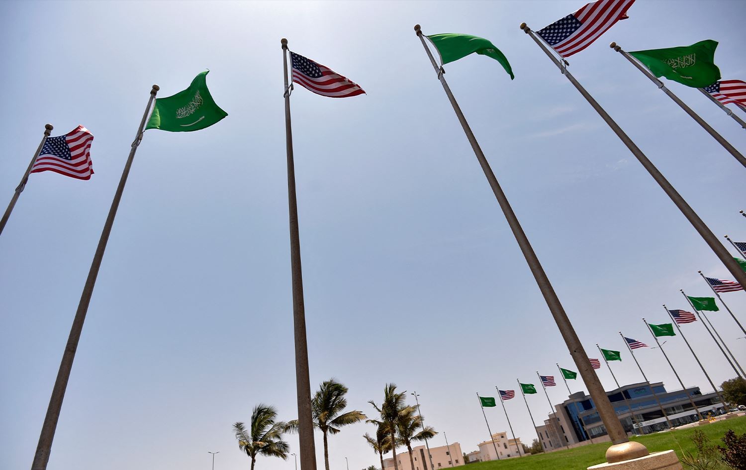 Siûdiye-Amerîka; Hevbeşiyeke tejî krîz û serdana Biden