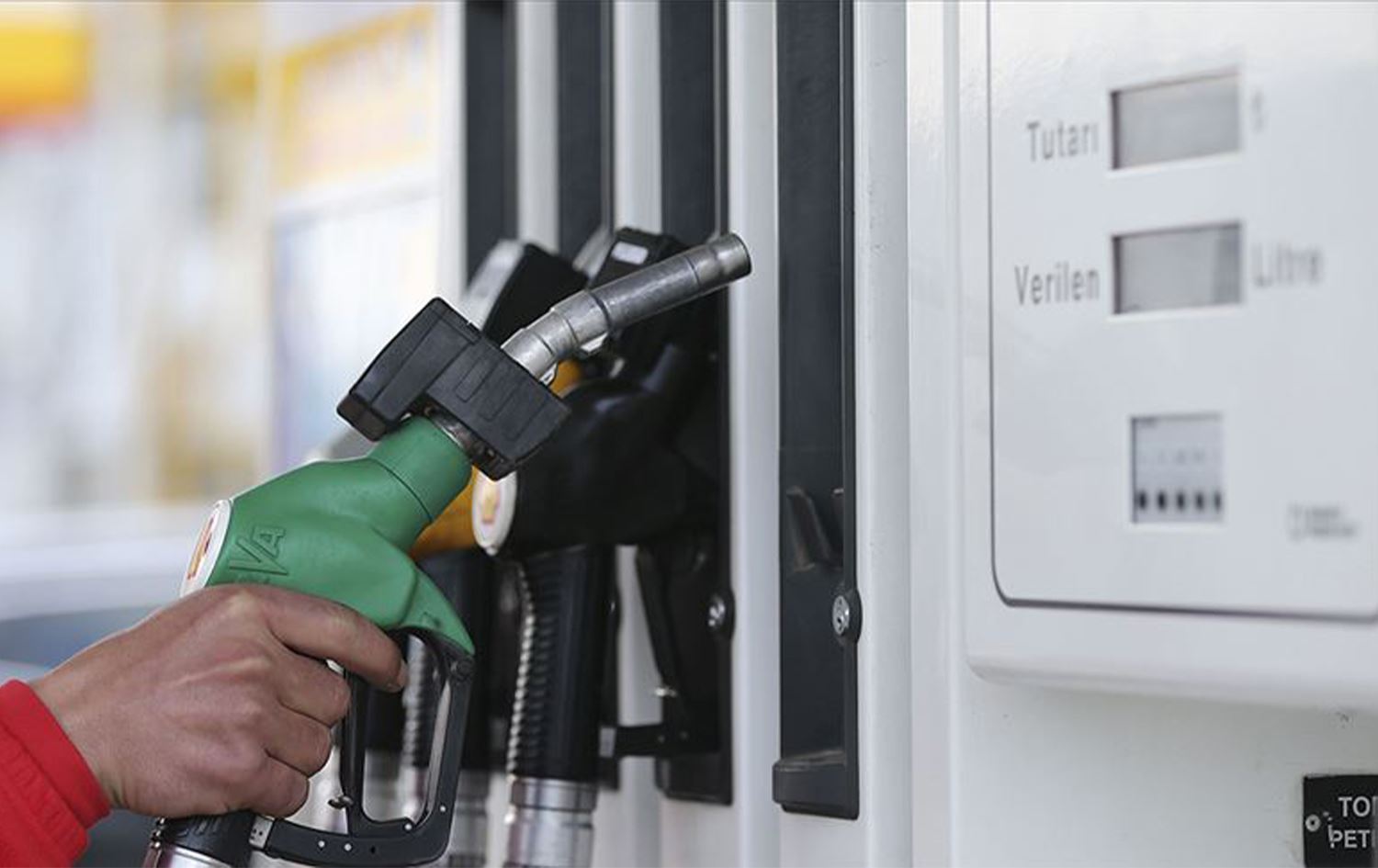 Li Bakurê Kurdistan û Tirkiye  benzîn tê erzankirin