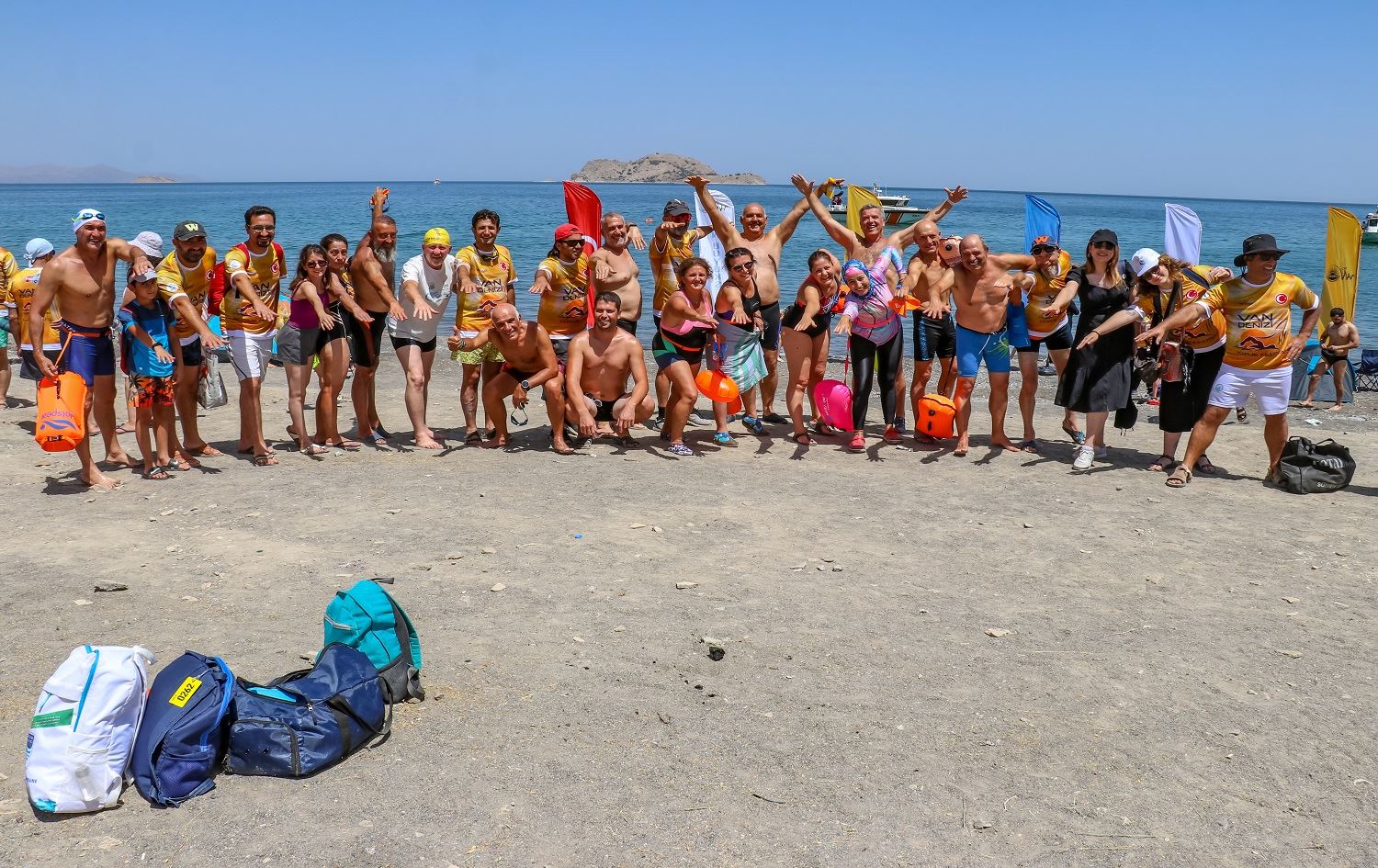 ‘Festîvala Avjeniyê ya Deryaya Wanê’ dest pê kir