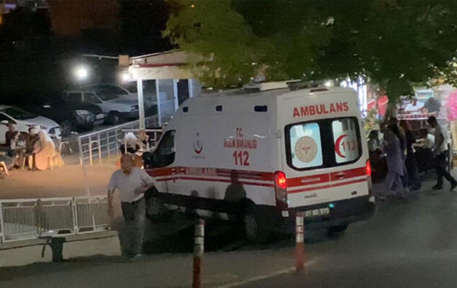 Diyarbakır'da eski eşi tarafından yaralanan kadın hayatını kaybetti