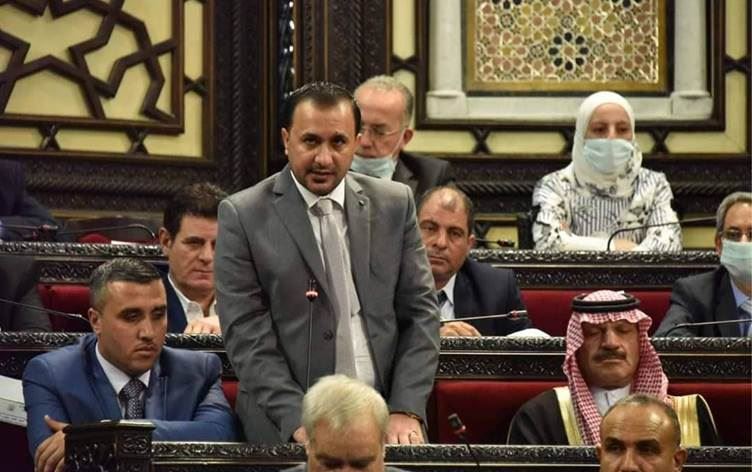 Parlamenterê Sûrî: Hikûmet dixwaze ala Sûriyê li tevahiya sînorên bi Tirkiyê re bilind bike