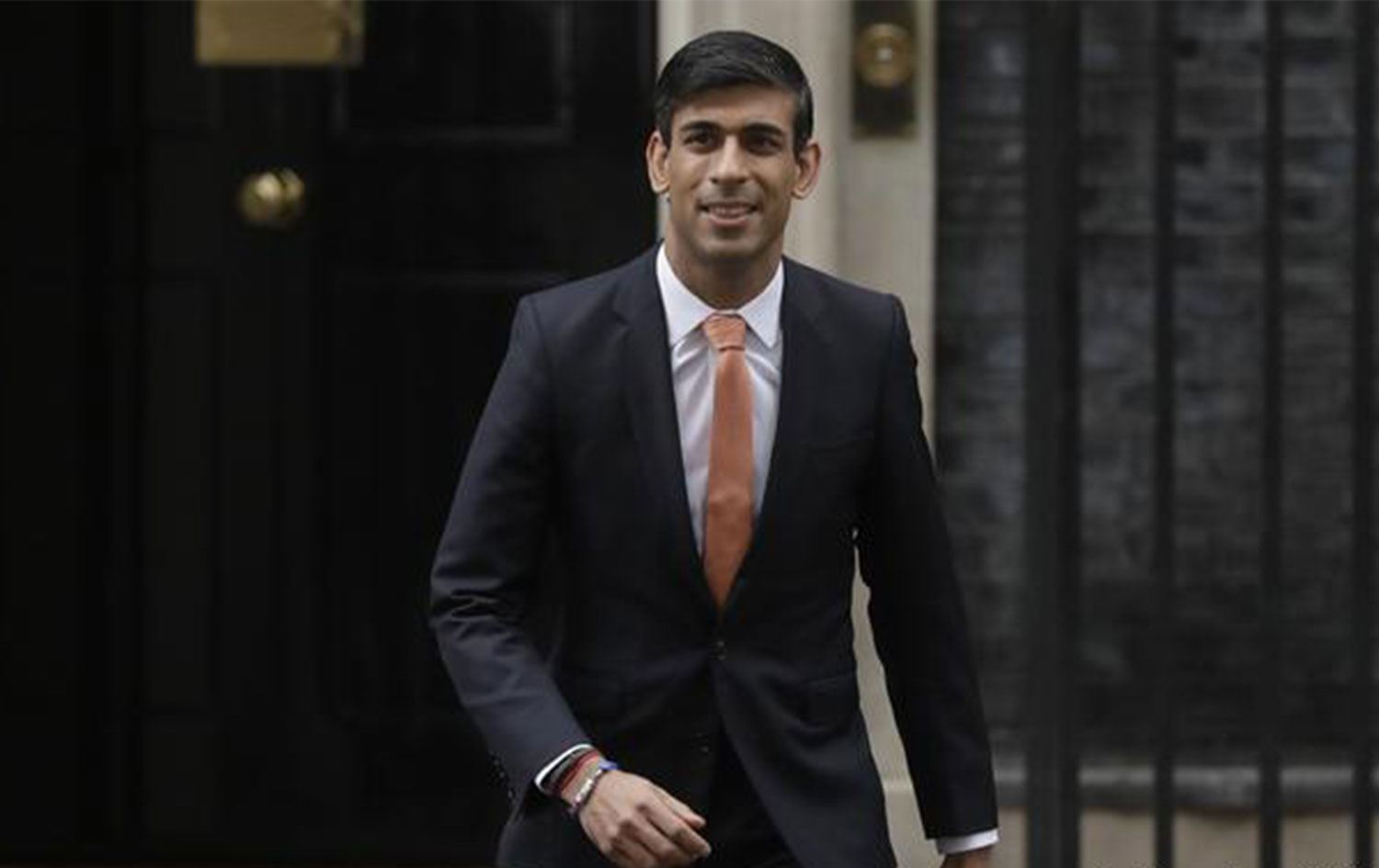 İngiltere başbakanlık yarışında 3. tur: Sunak yine birinci