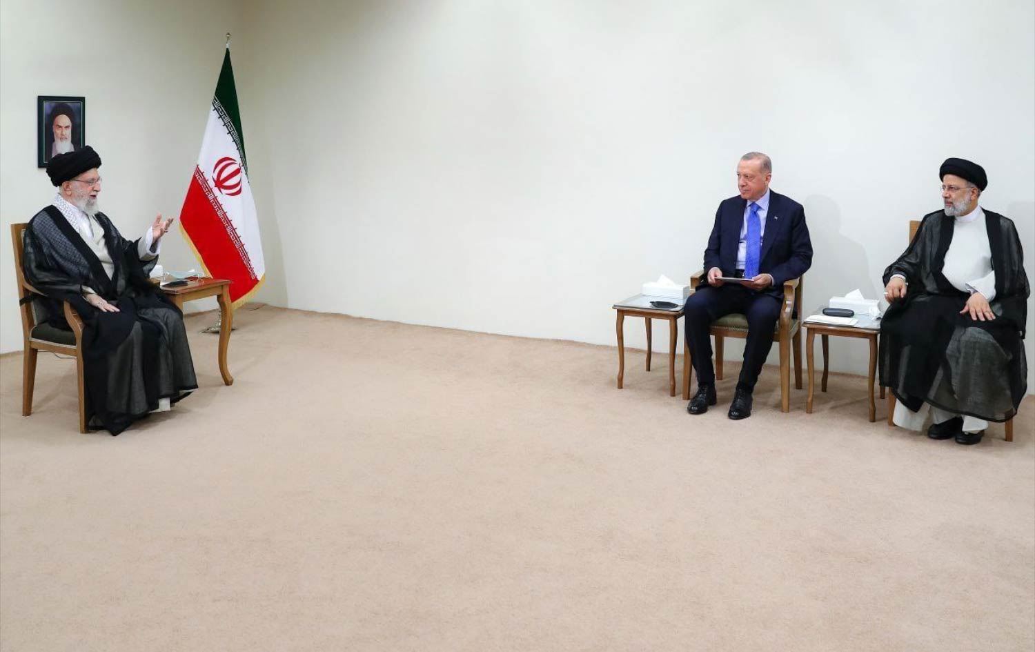 ئەردۆغان و عەلی خامنەیی کۆبوونەوە