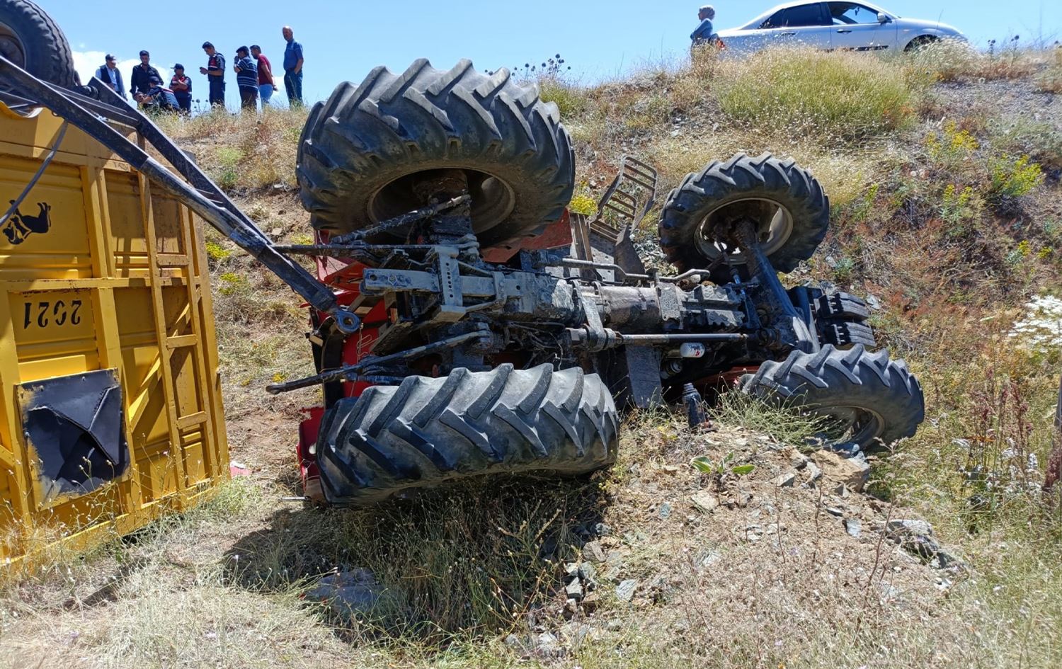 Li Xarpêtê 2 bûyerên trafîkê: 1 mirî, 8 birîndar