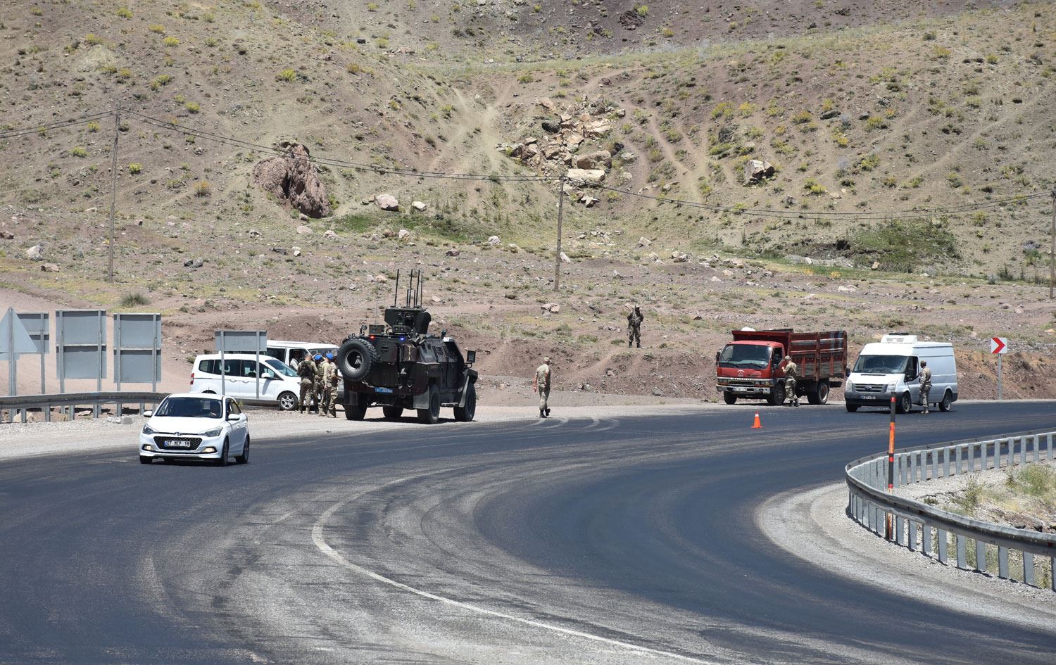 YENİLENDİ - Hakkari'de arazi kavgası; 4 ölü, 1 yaralı