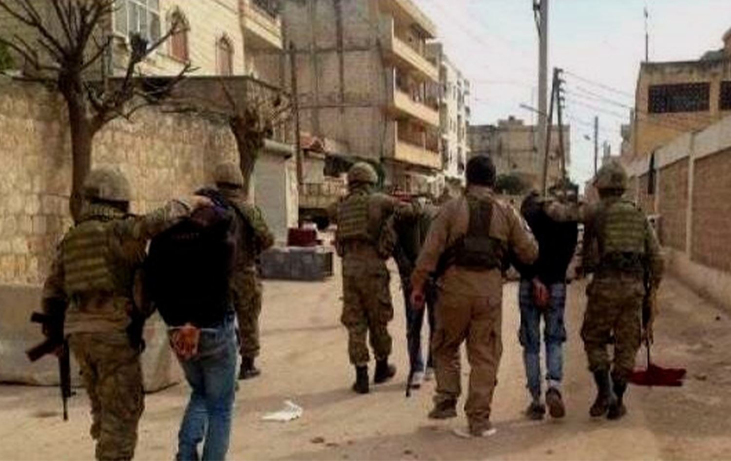 Li Efrînê polîsên serbazî 3 welatî girtin