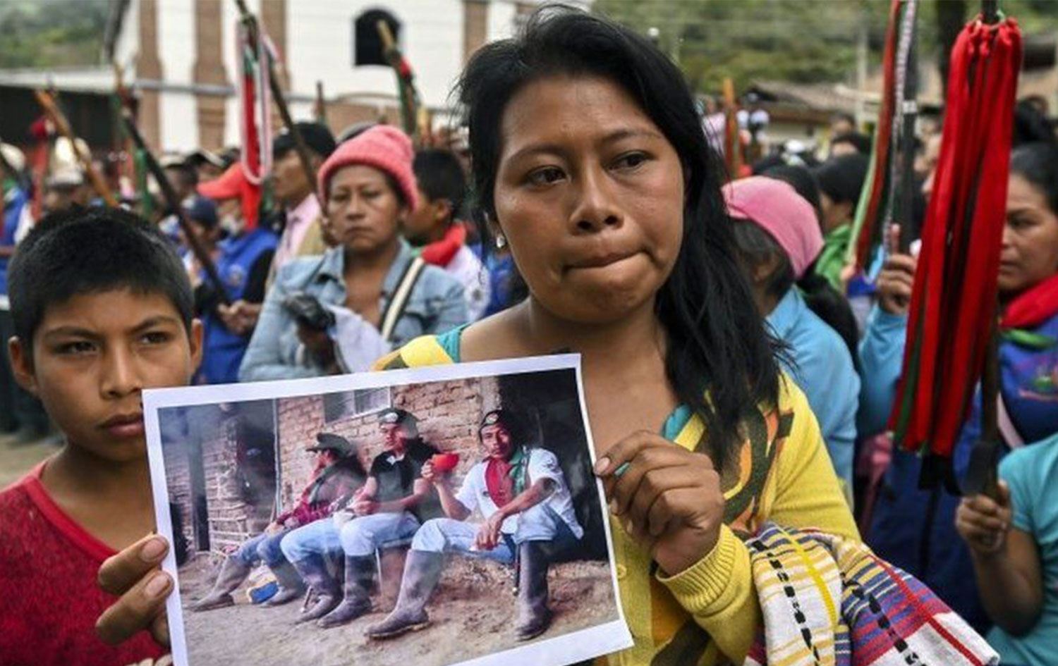 Kolombiya'da 4'ü lider 9 yerli öldürüldü