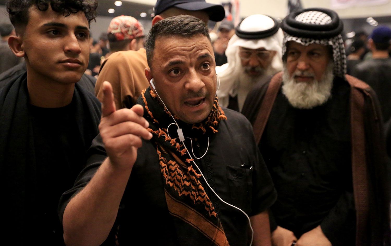 Devrim Muhafızları komutanından ‘Sadr’ açıklaması: Pozisyonunu belirlemeli