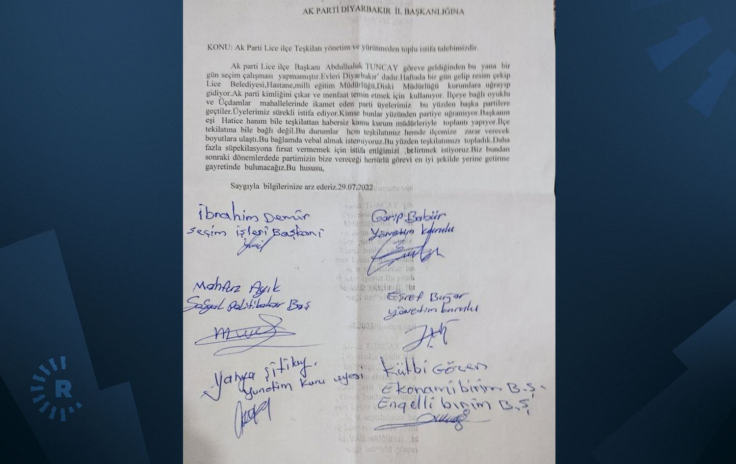 Lice’de Ak Parti ilçe yönetimi istifa etti