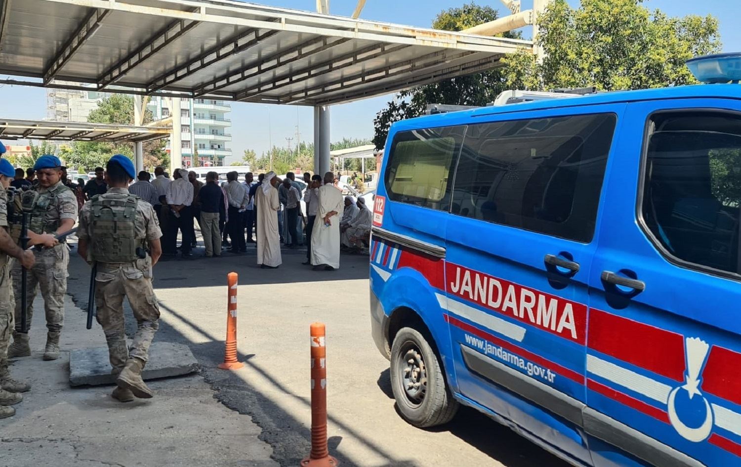 RIHA – Di du rojan de 3 kes hatin kuştin, 6 kes jî hatin birîndarkirin