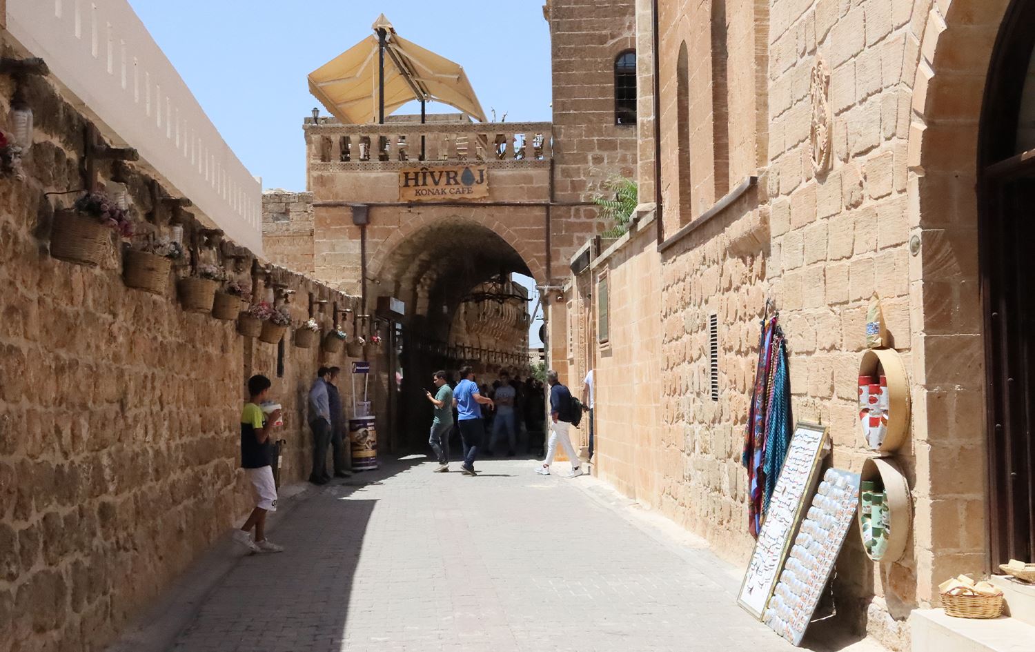 Geştiyarên Suryan ji xeribiyê berê xwe didin Midyadê