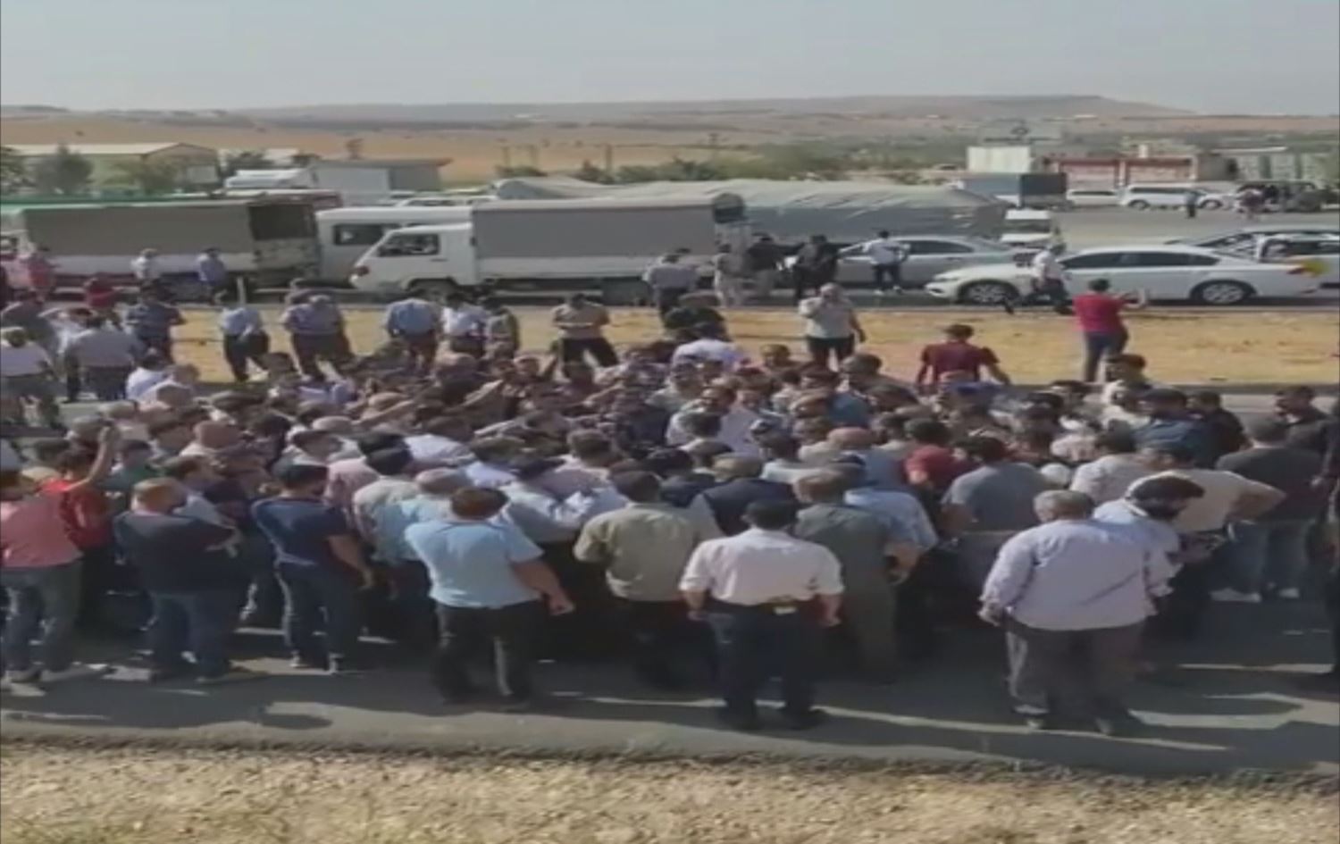 Li Dîlokê ajeldaran biryara kêmkirina nirxê goşt protesto kirin