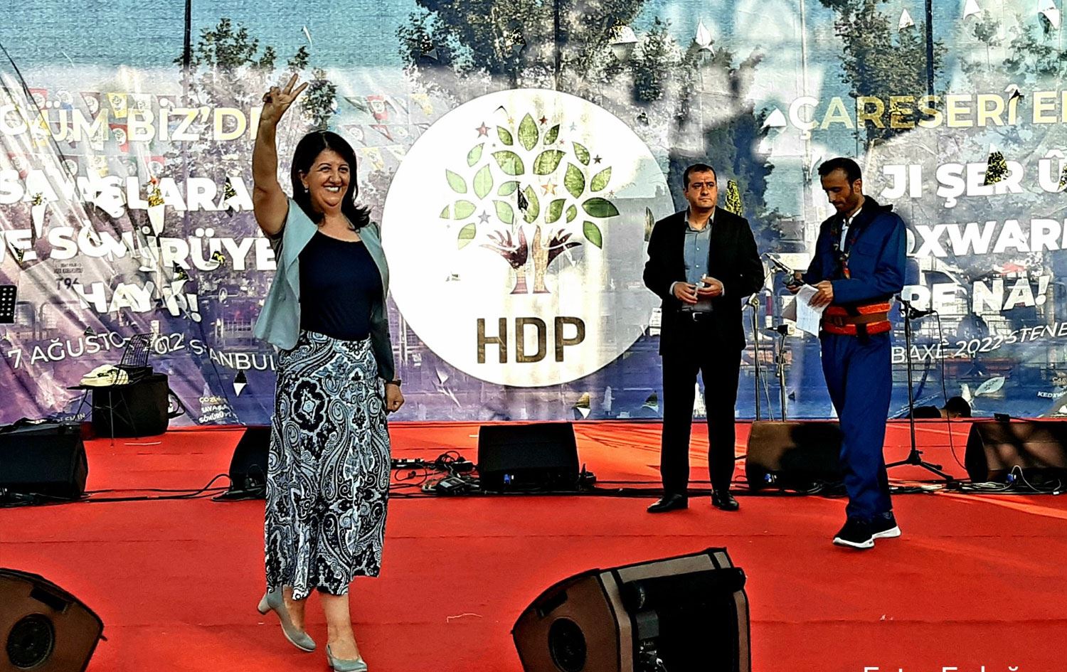 Buldan İstanbul’da konuştu: Kürtler kimseye hakkını helal etmeyecek