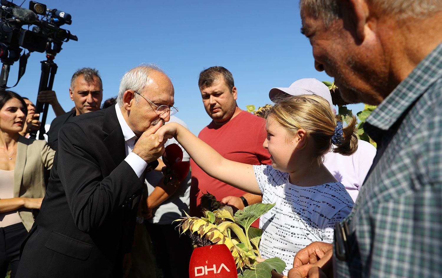 Kılıçdaroğlu’ndan yoksul kadınlara söz: Sizi erkeğe mecbur etmeyeceğiz