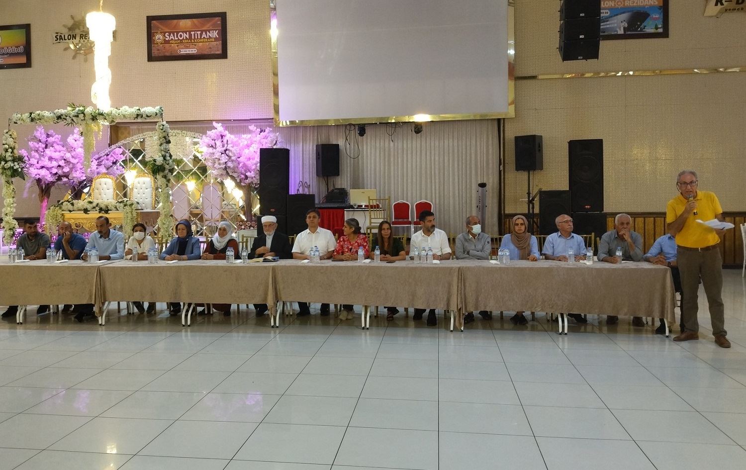 HDPê li Êlihê du malbatên nakok lihev anîn