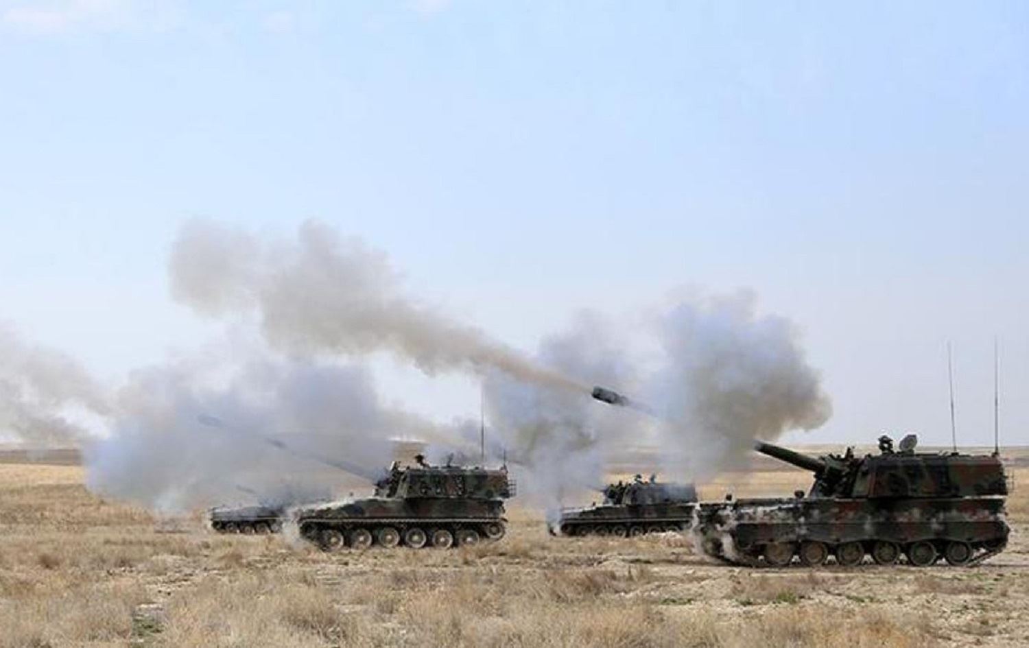 Artêşa Tirkiyê gundê Bêne yê Şêrawa topbaran kir