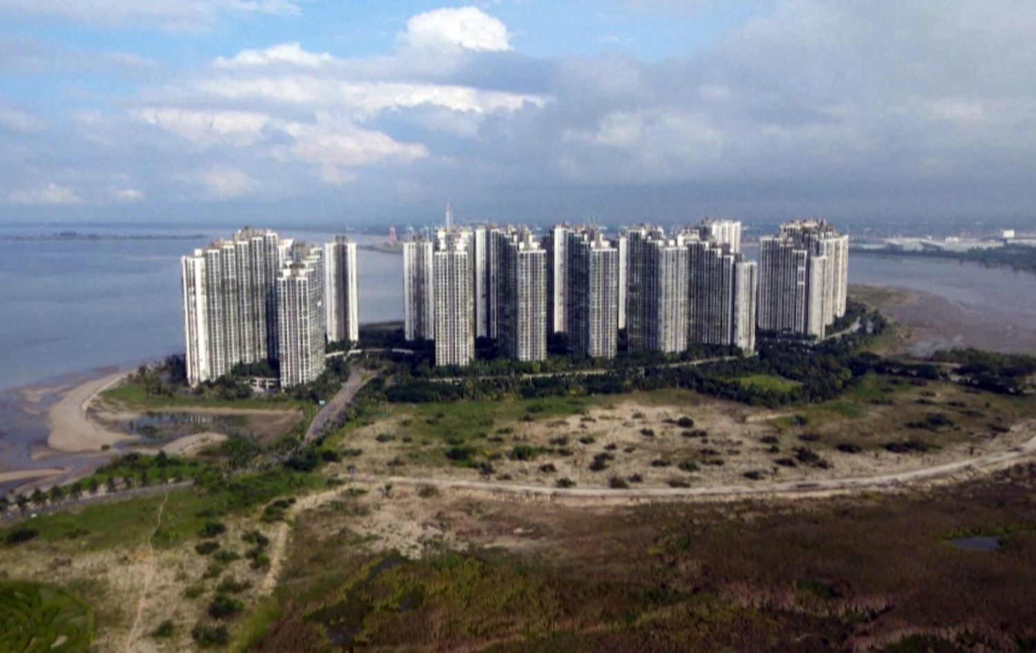 پڕۆژەیەکی 100 ملیار دۆلاریی نیشتەجێبوون لە مالیزیا شکست دەهێنێت