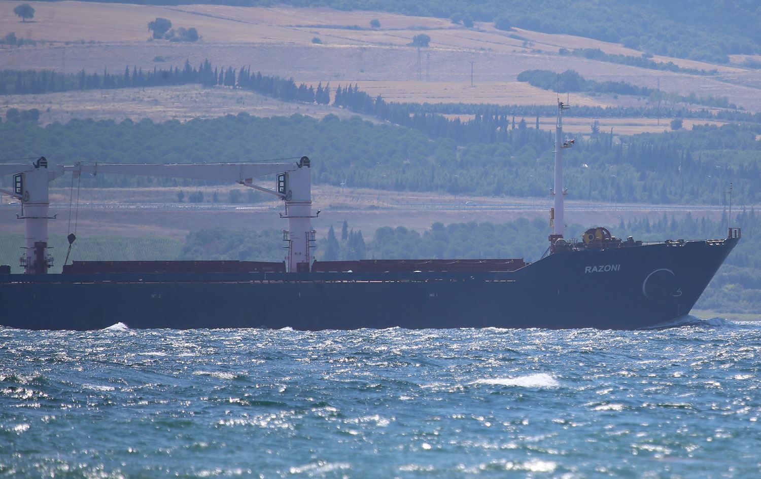 Ukrayna'dan Lübnan için yola çıkan ilk gemi Suriye'ye gitti