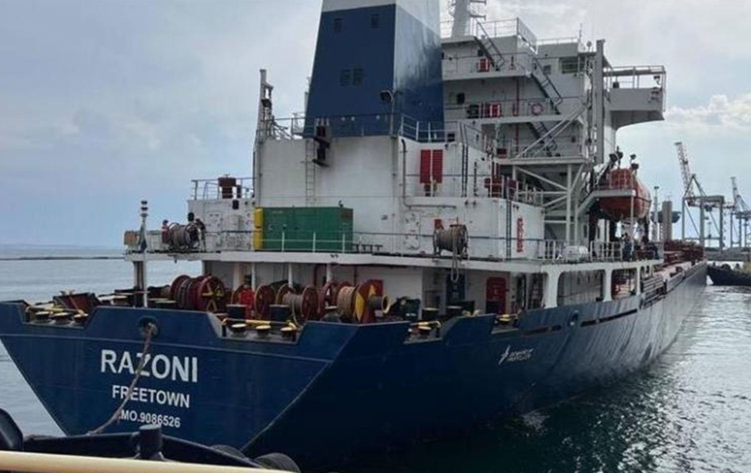 Ukrayna'dan yola çıkan yük gemisi Suriye'ye ulaştı