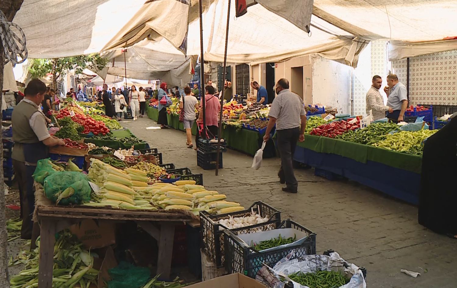 Li Bakurê Kurdistanê û Tirkiyê her ku diçe debara jiyanê zehmetir dibe