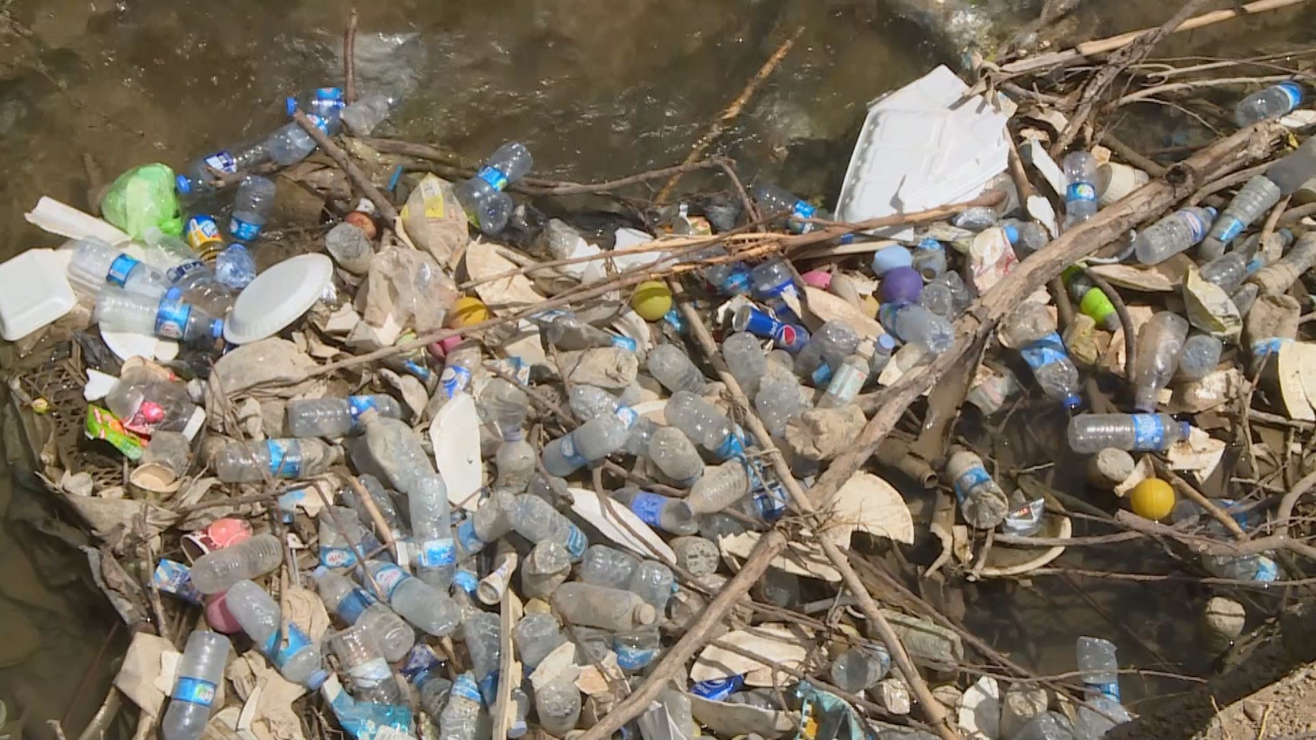 Garbage thrown by tourists pollutes water in Akre