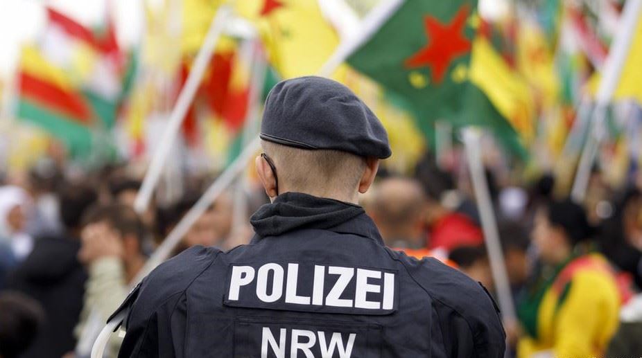 Almanya'da 6 Kürt için 'siyaset yasağı' konuldu