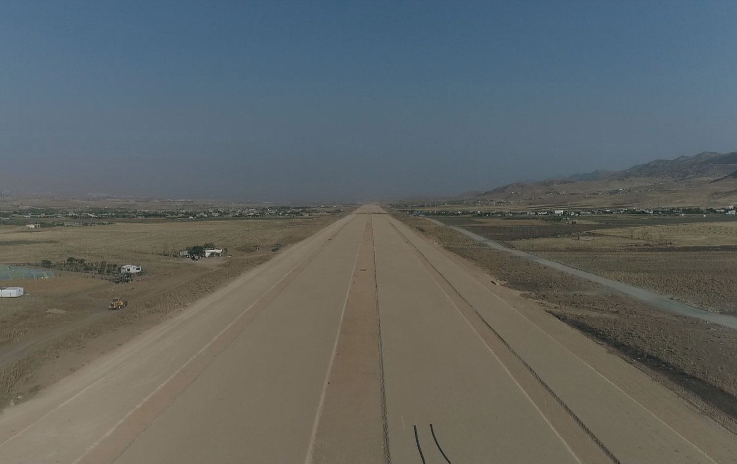 ئاستەنگەکانی بەردەم شەقامی 100 مەتریی سلێمانی