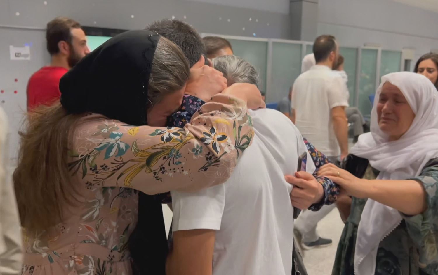 دوای نزیکەی سێ مانگ مانەوە لە لیبیا حەوت گەنجەکەی دهۆک گەڕانەوە نێو کەسوکاریان