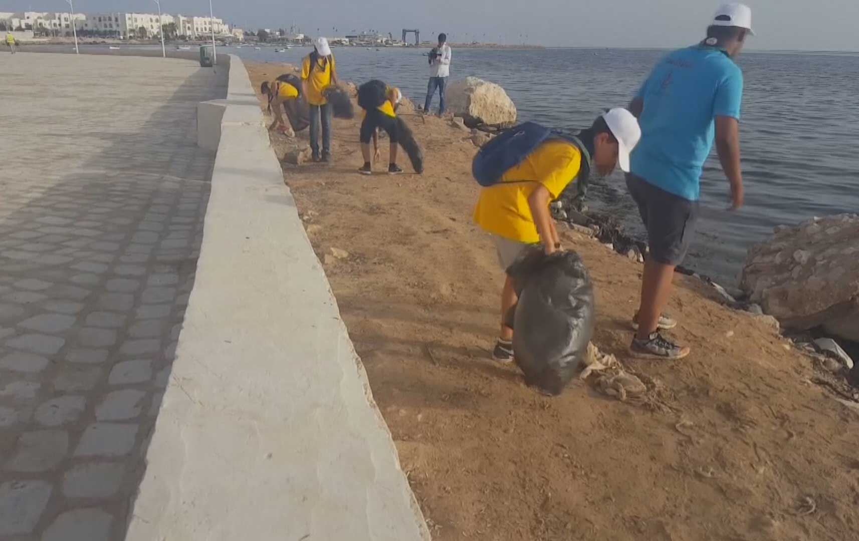 تونسییەکان بە 90 بۆ 320 دۆلار پێبژاردن سزادەدرێن لە ئەگەری بەکارهێنانی پلاستیک