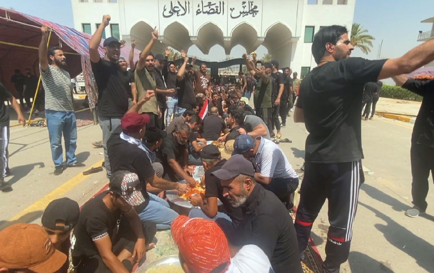 لایەنگرانی رەوتی سەدر لەبەردەم ئەنجوومەنی باڵای دادوەریی عێراق دەکشێنەوە