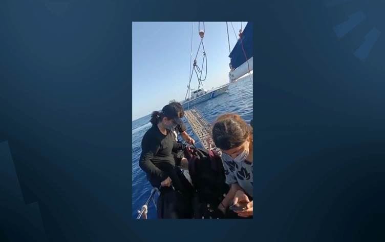 Koçberên Kurd ên di deryayê de asê mabûn hatin rizgarkirin