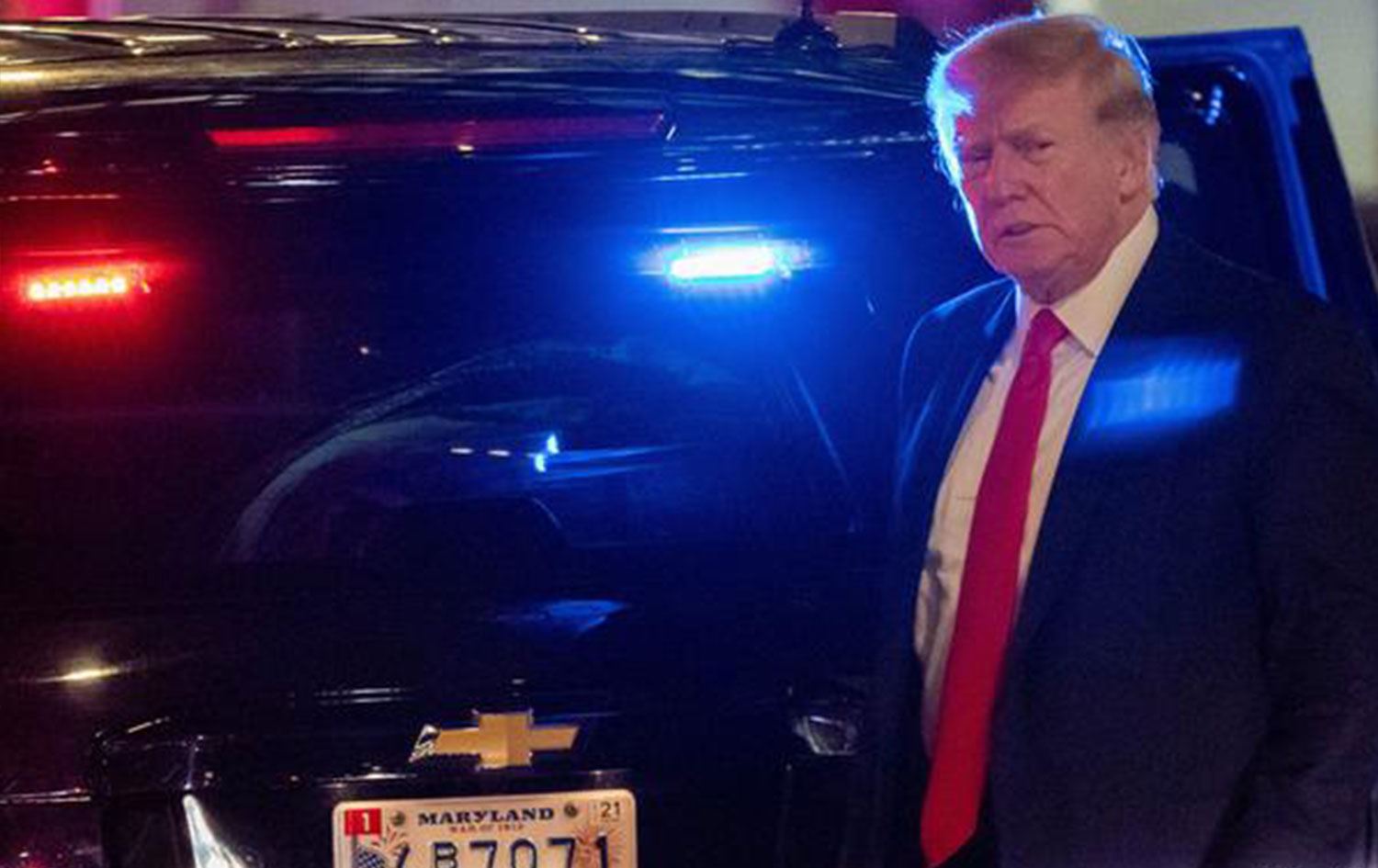 FBI: Trump'ın evinde 184 gizli belge bulundu