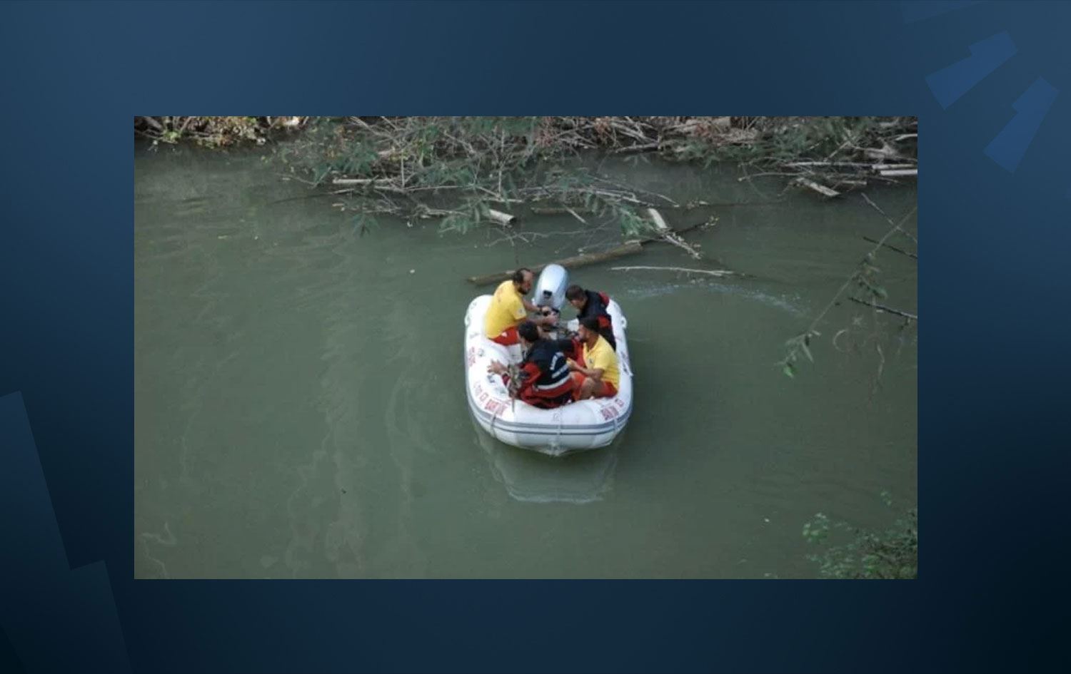 Cenazeyê leşkerê firarkirî di çem de hat dîtin