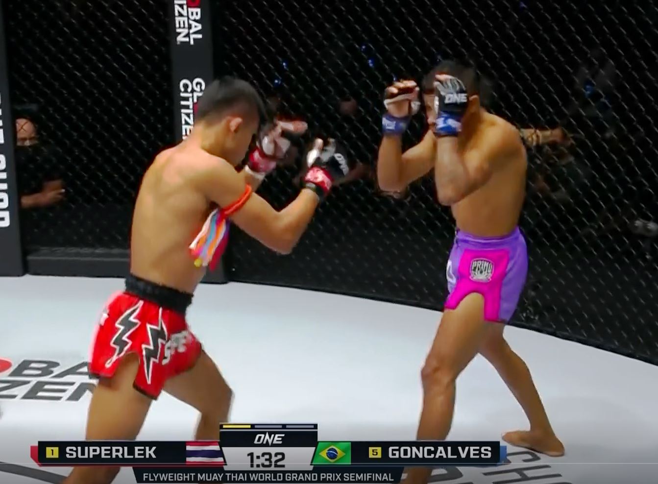 ڤیدیۆ؛ دیمەنەکانی هونەرەکانی شەڕ لە پاڵەوانێتی جیهاندا