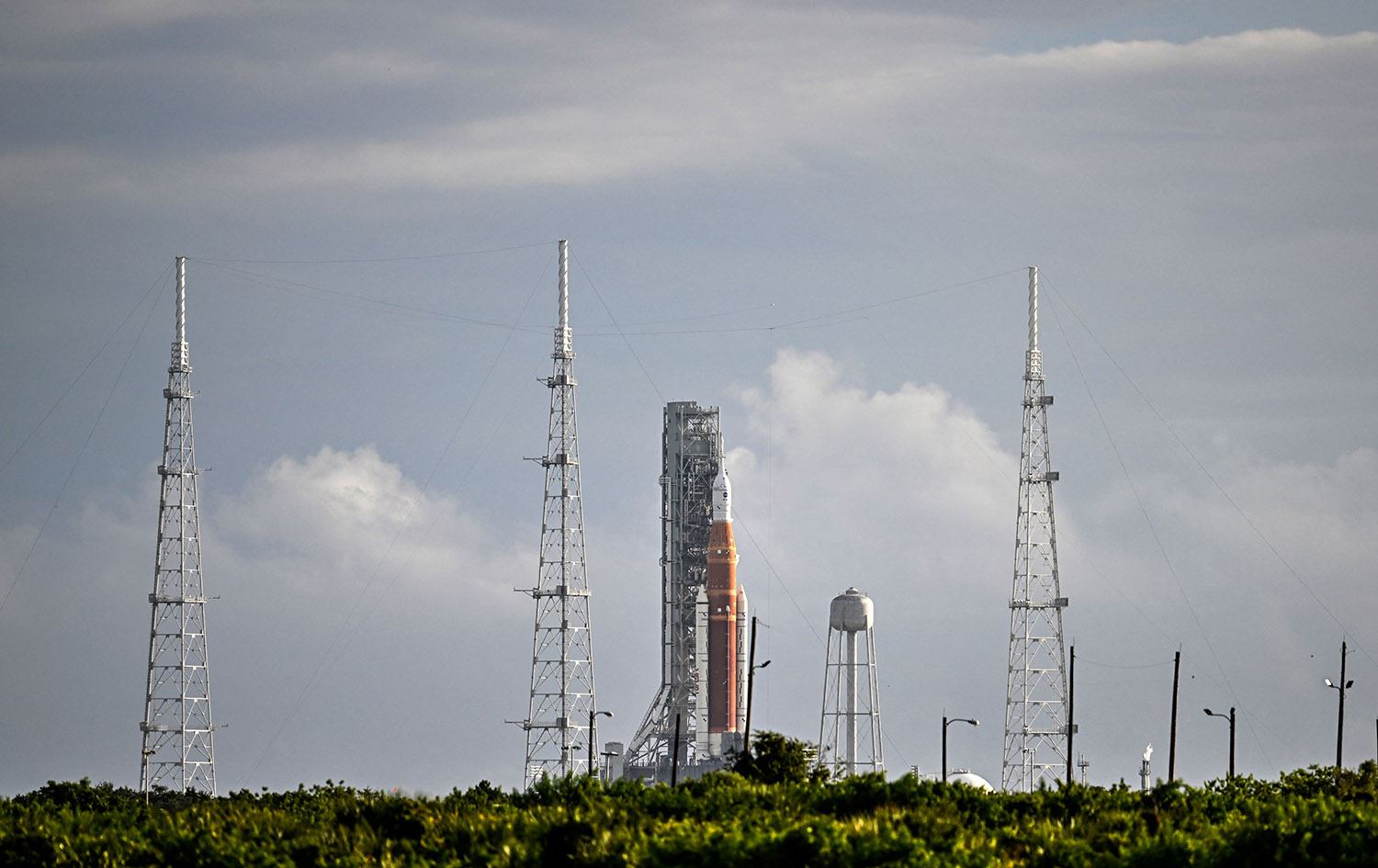 ناسا کاتی هەڵدانی مووشەکەکەی بۆ سەر مانگ دواخست